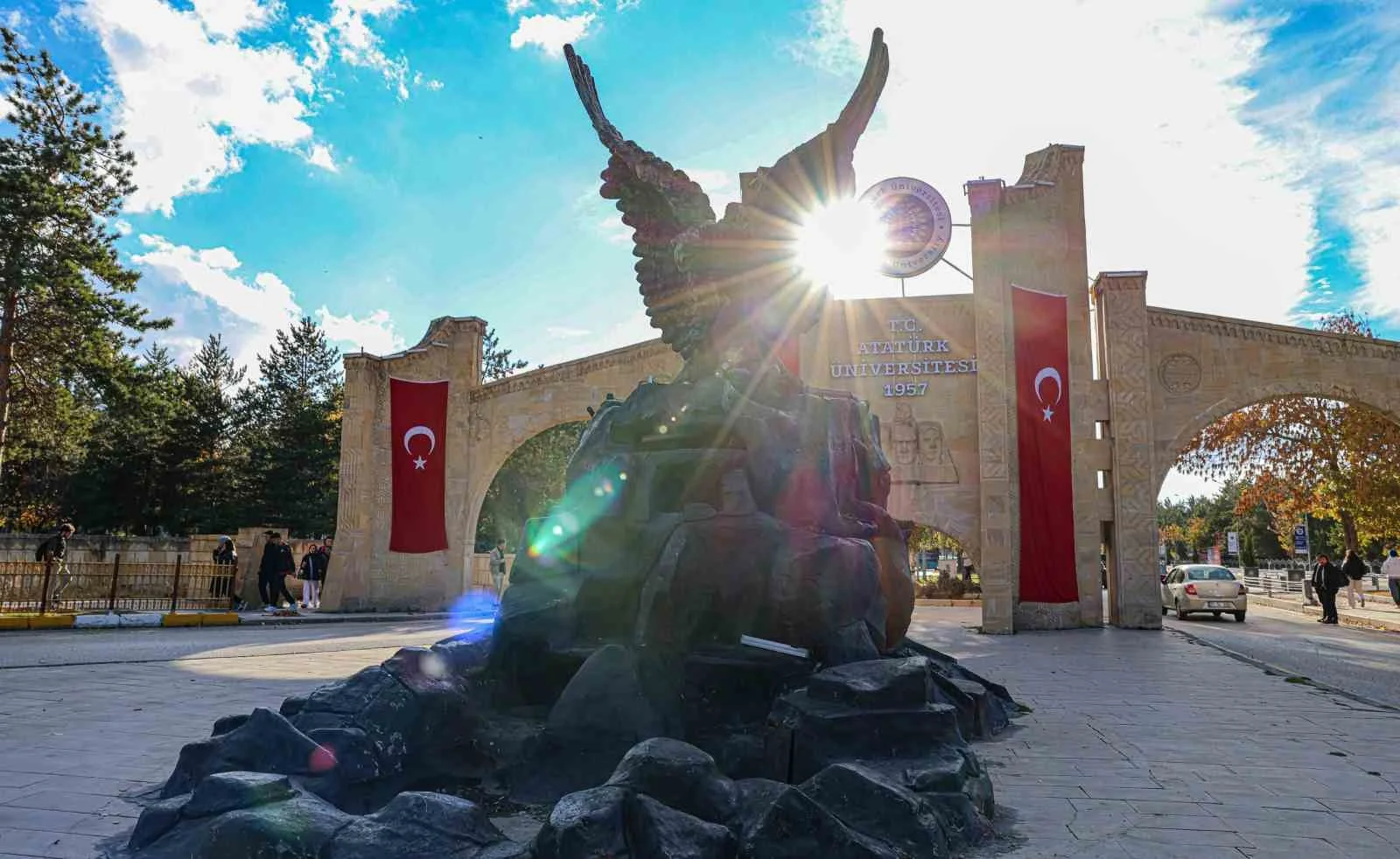 Atatürk Üniversitesi, RUR 2026 alan sıralamalarında yükselişini sürdürdü: Farmakoloji alanında Türkiye birincisi