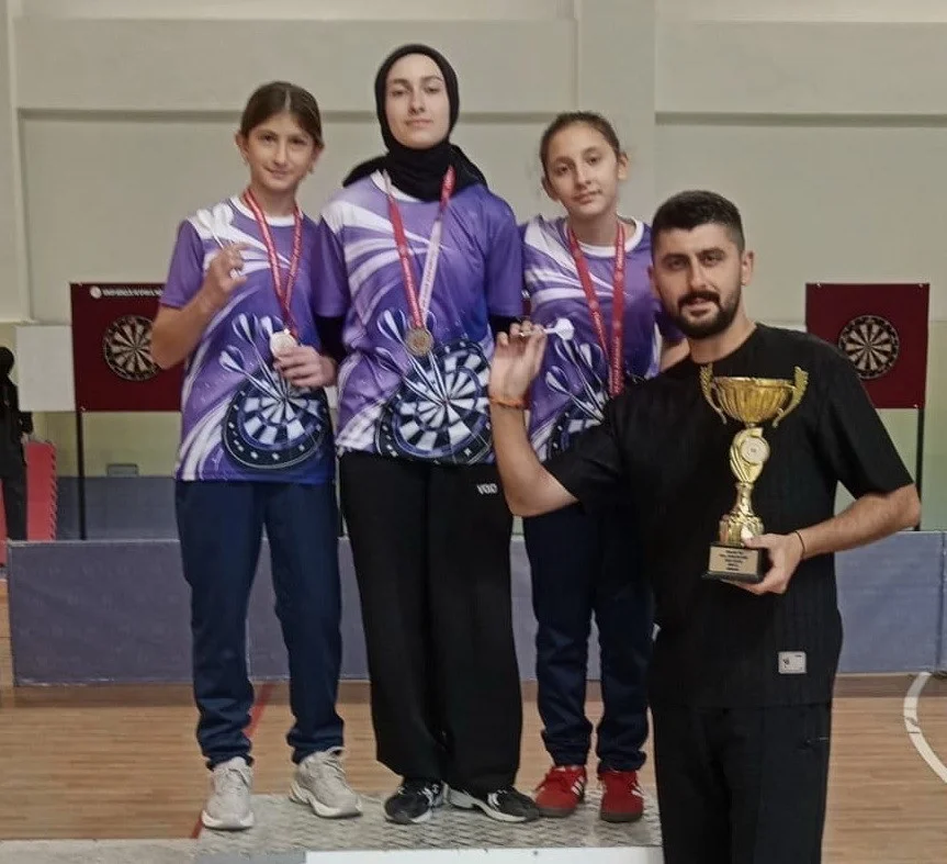Okuldan dartta dördüncü şampiyonluk