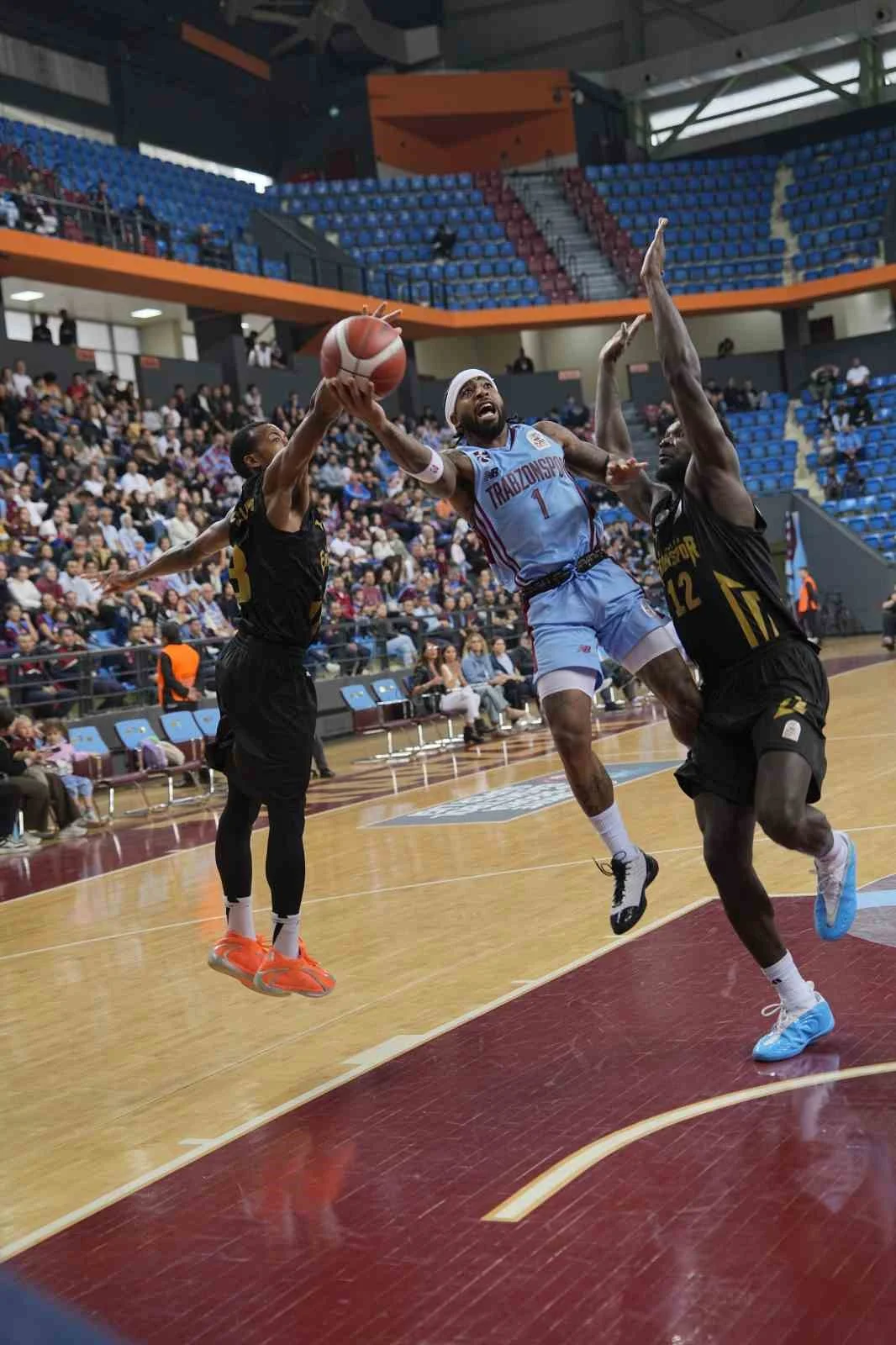 Basketbol Süper Ligi: Trabzonspor: 90 - Esenler Erokspor: 93