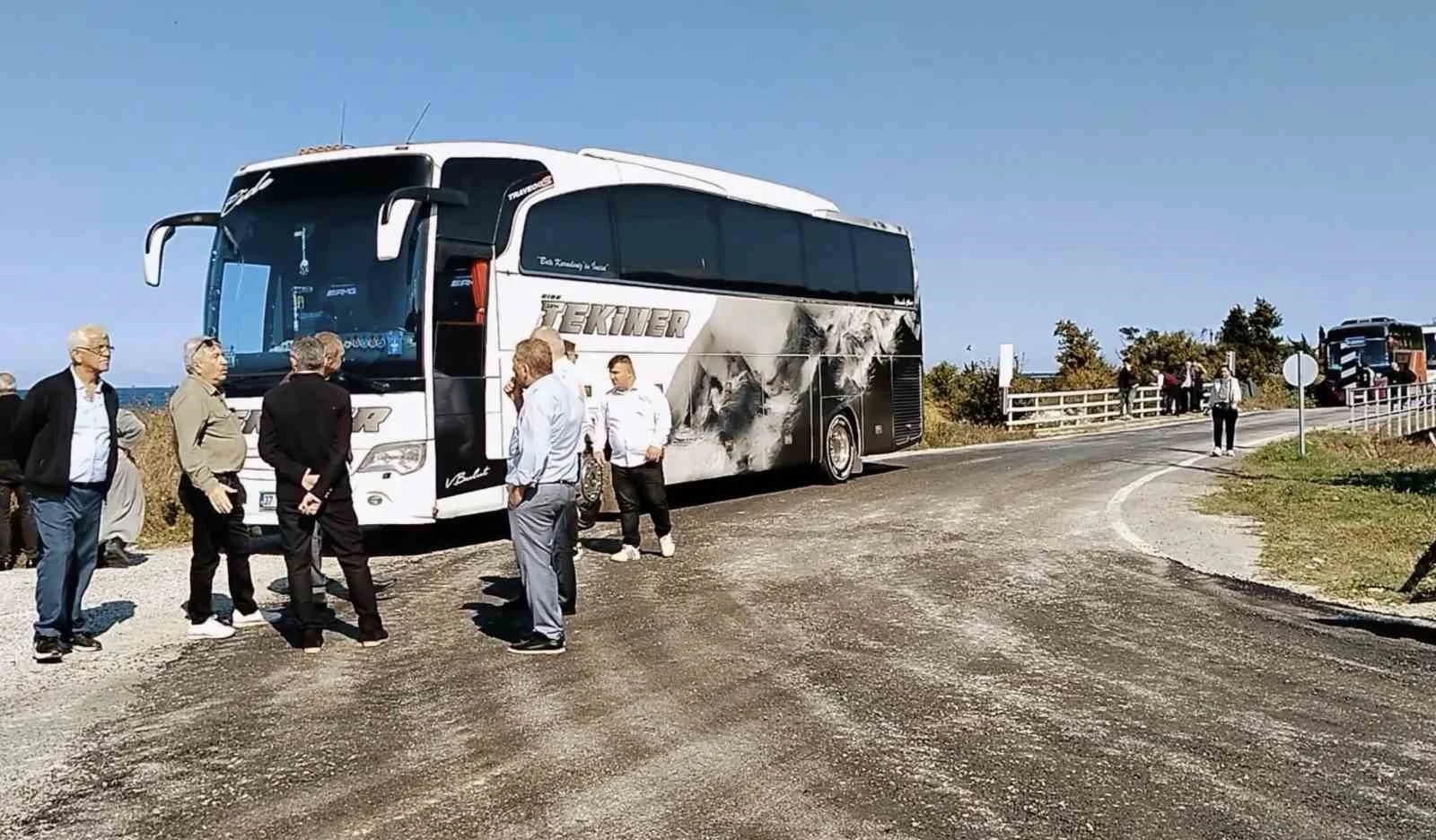 Kastamonu’da heyelan nedeniyle 14 aydır ulaşıma kapalı olan yol için vatandaşlardan tepki