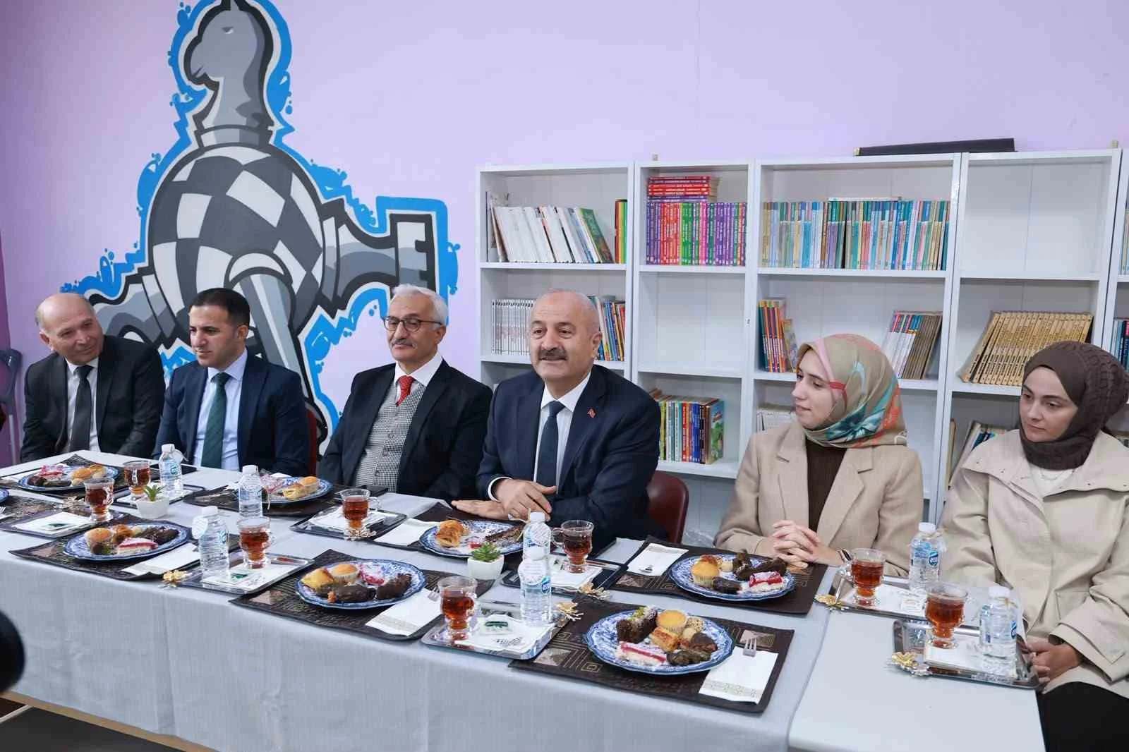 Okuma kültürü için veli ve öğretmen buluşması