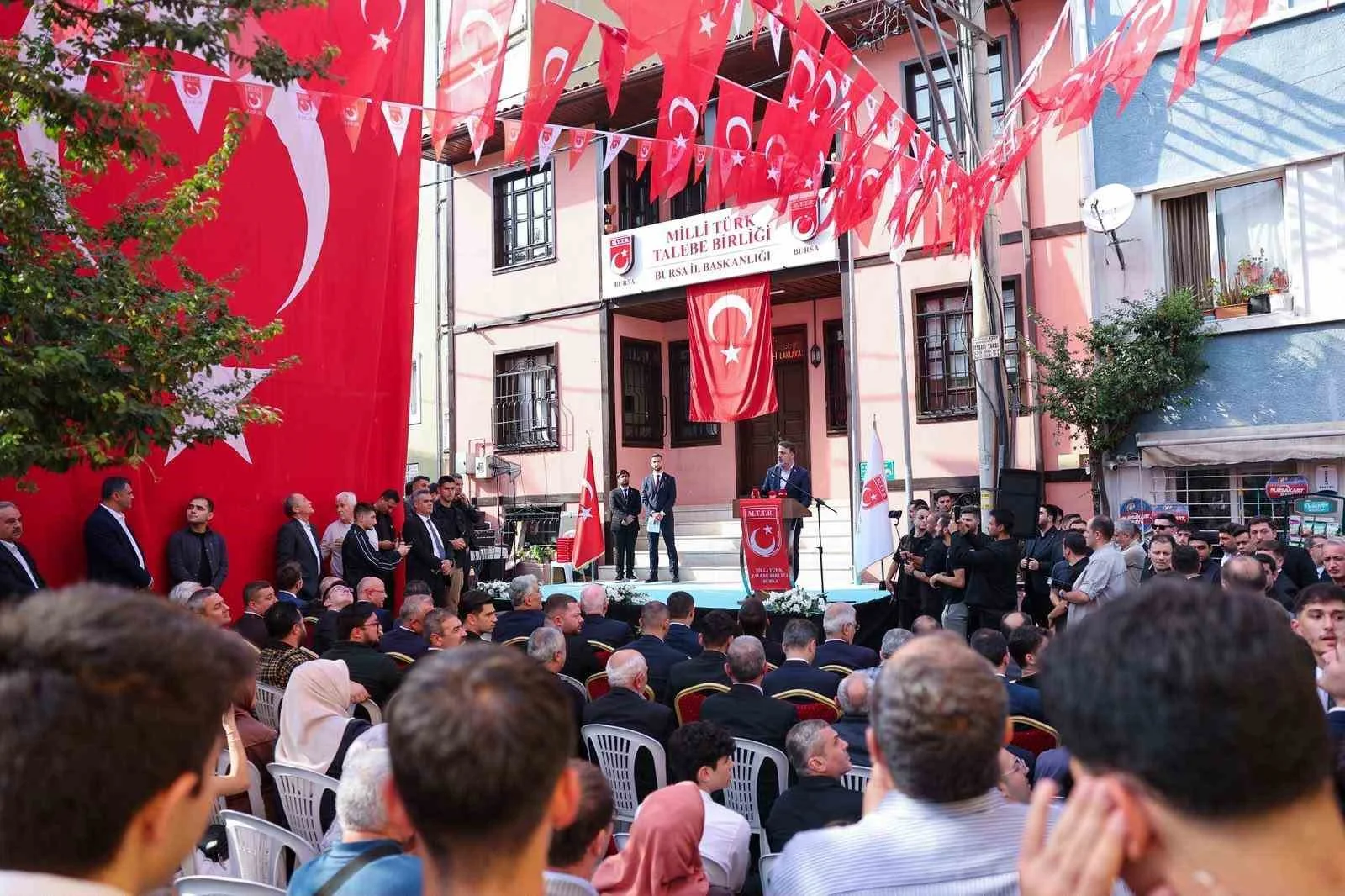 Başkan Vekili Biba: "Gayemiz, Bursa’nın güçlü mirasını gençlerimizin enerjisiyle buluşturmak"