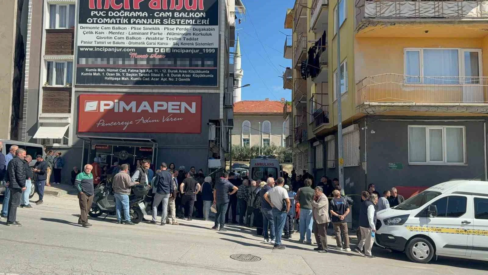 Evlerinde ölü bulunan çiftin cinayete kurban gittiği üzerinde duruluyor