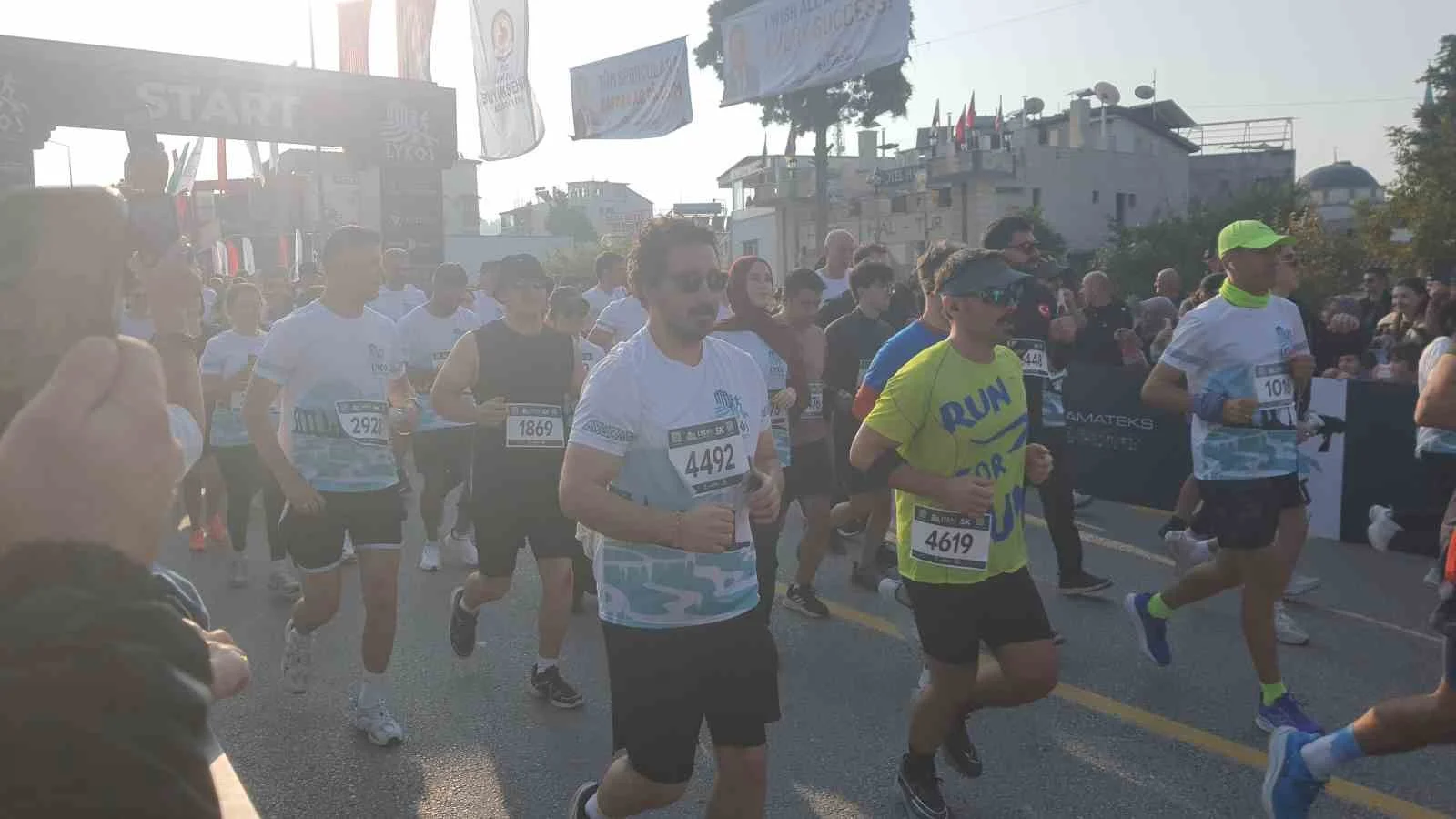 Lykos yarı maratonu’nda binlerce kişi koştu