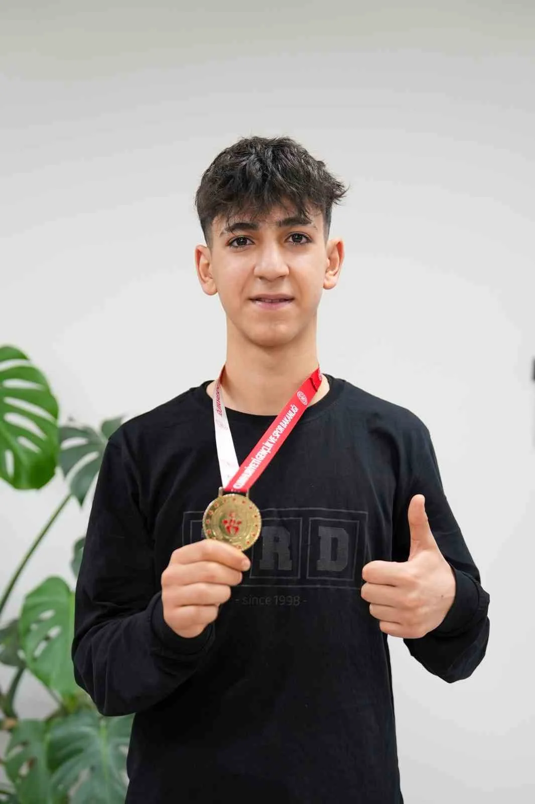 Erdem Koleji öğrencisi Umut Şan, masa tenisinde il şampiyonu oldu