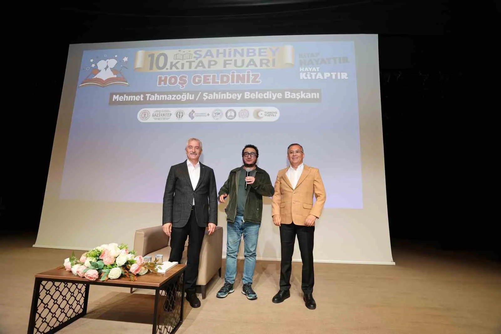 Prof. Dr. Oytun Erbaş evlilik için Başkan Tahmazoğlu’ndan yardım istedi