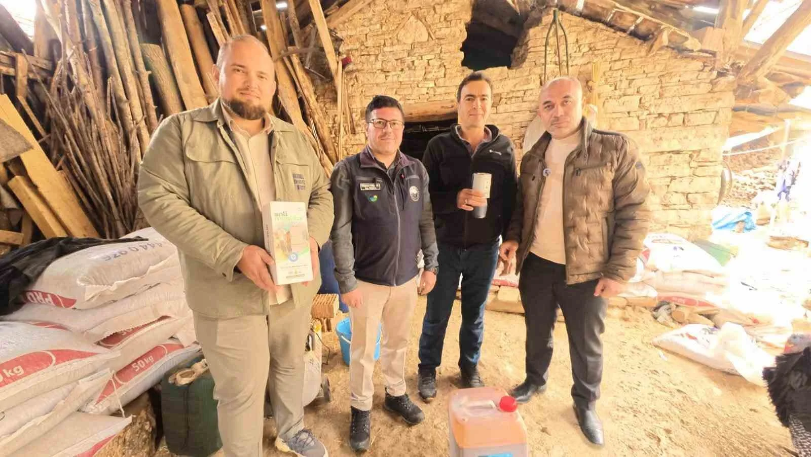 Emet’te 10 süt işletmesine antimastitör cihazı desteği