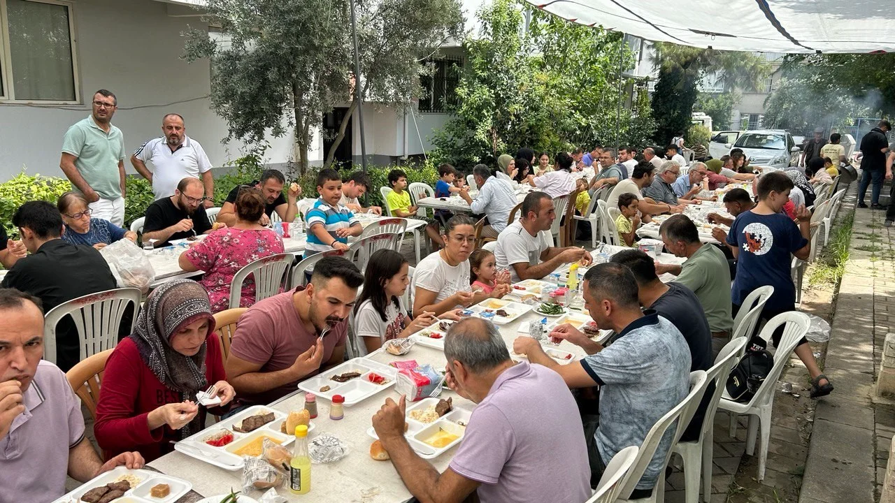 Şehrine dair ne ararsan parmağının ucunda