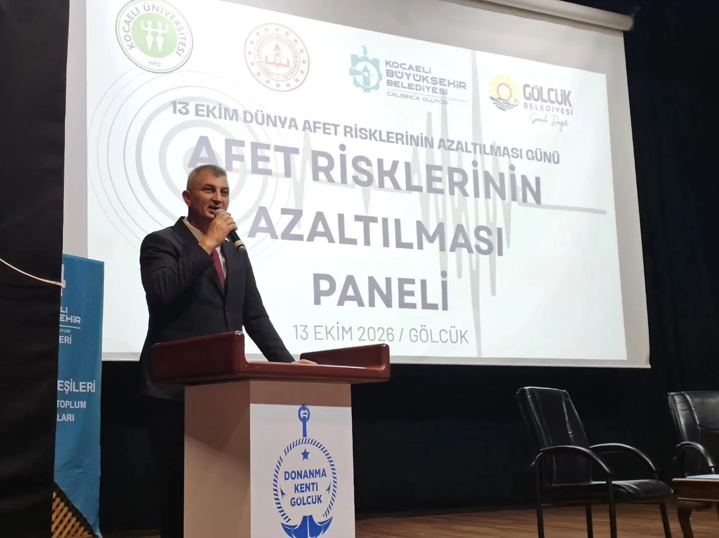 Gölcük’te afet risklerinin azaltılması panelde ele alındı