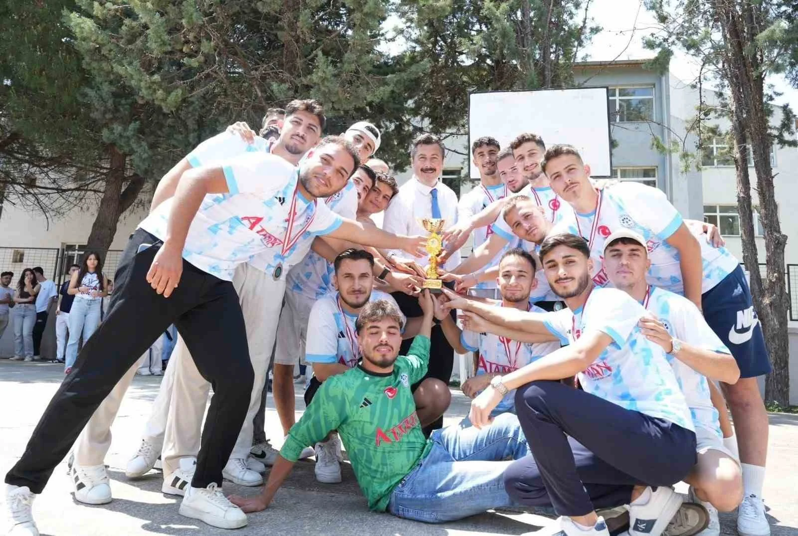 Yenişehir Belediyesi öğrenci yurdu için harekete geçti