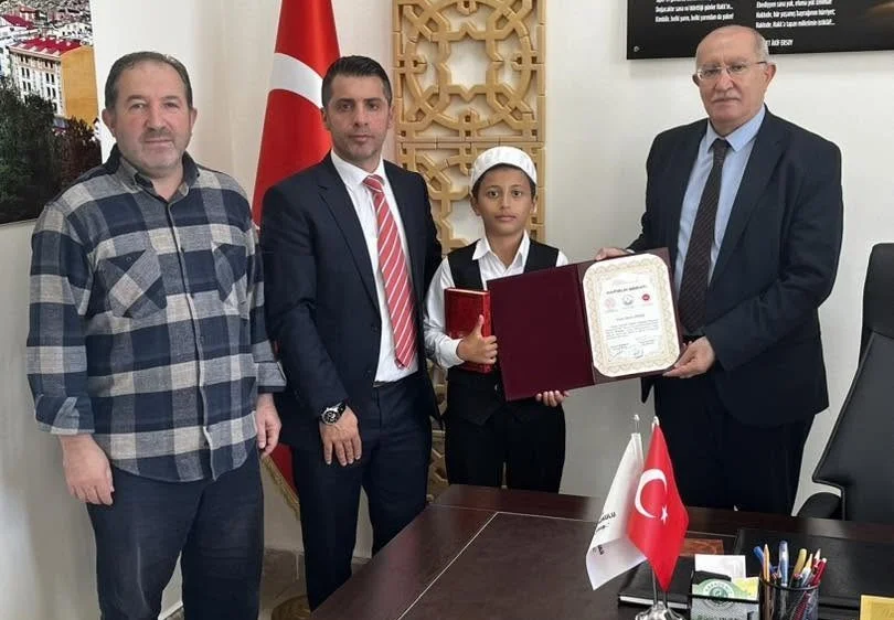 Bayburt’ta örgün eğitimle birlikte hafızlık programı 154’üncü mezununu verdi