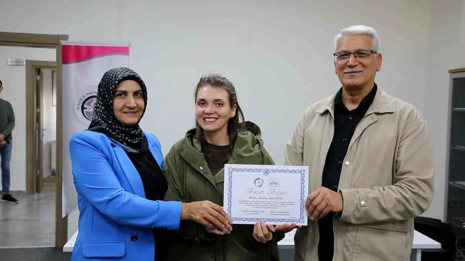 Elazığ’da 44 kursiyere girişimcilik ve dijital pazarlama eğitimi verildi