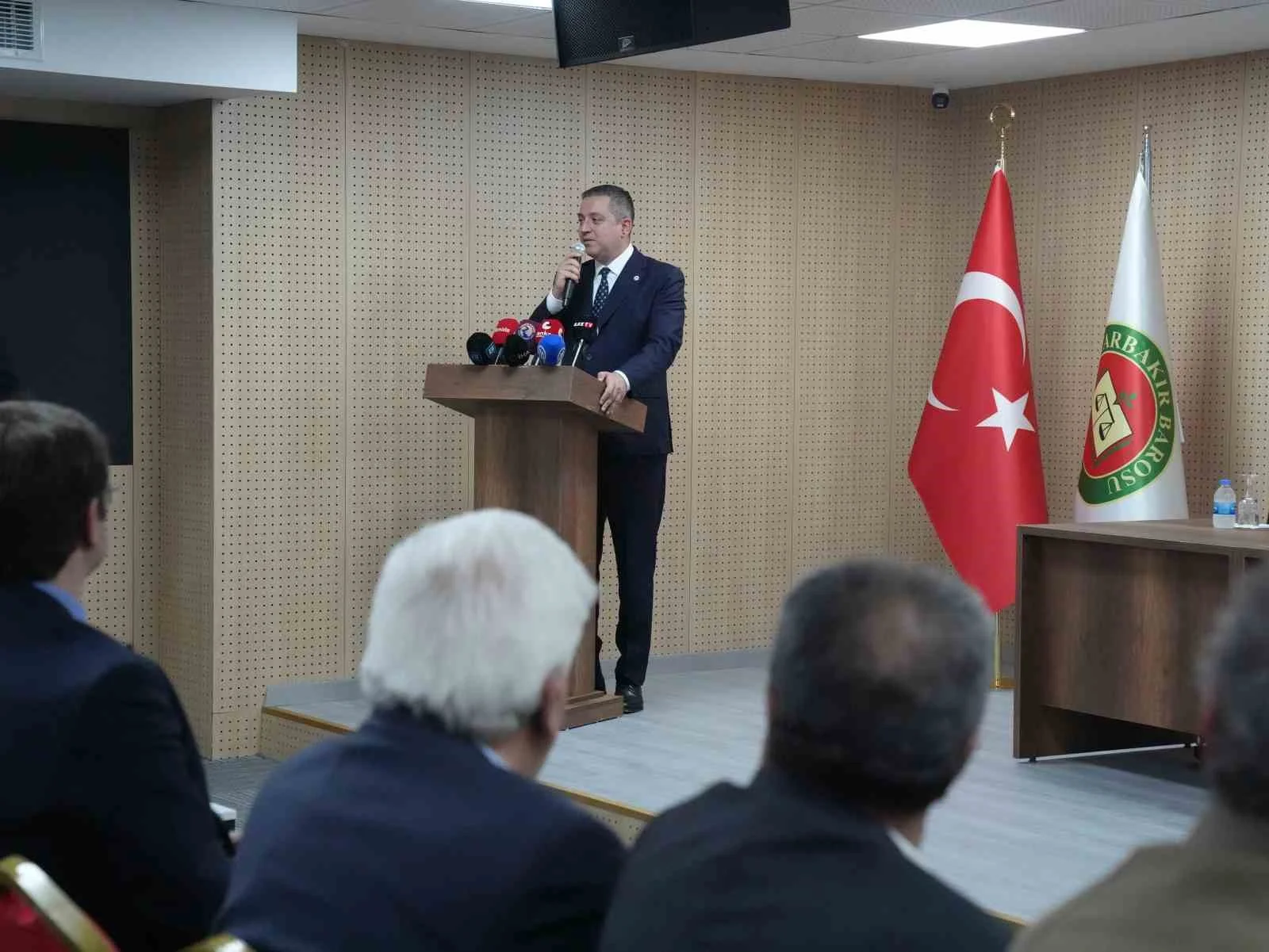 Diyarbakır Barosunun yeni hizmet binasına Tahir Elçi’nin ismi verildi