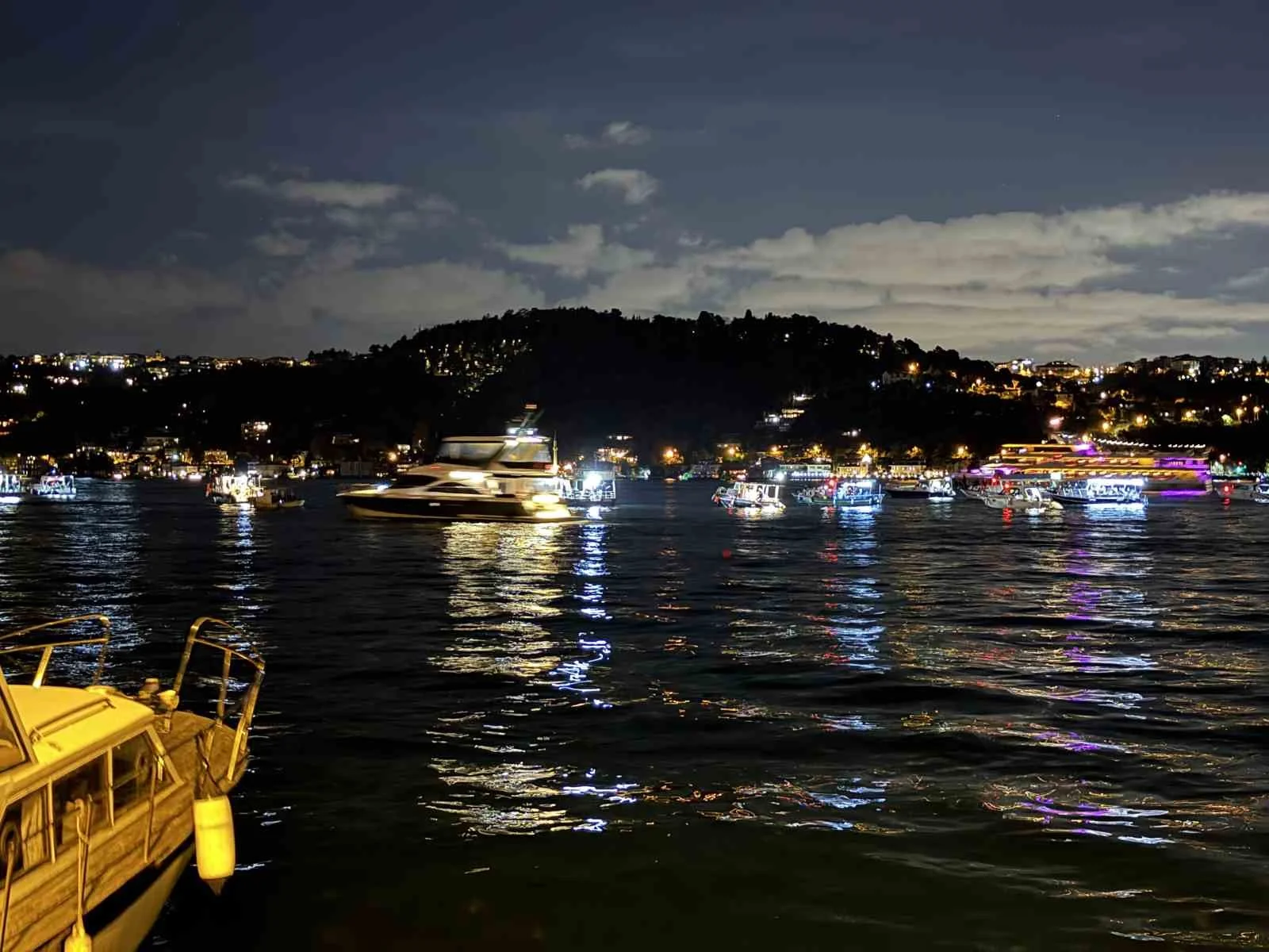İstanbul Boğazı’nda lüfer akını başladı