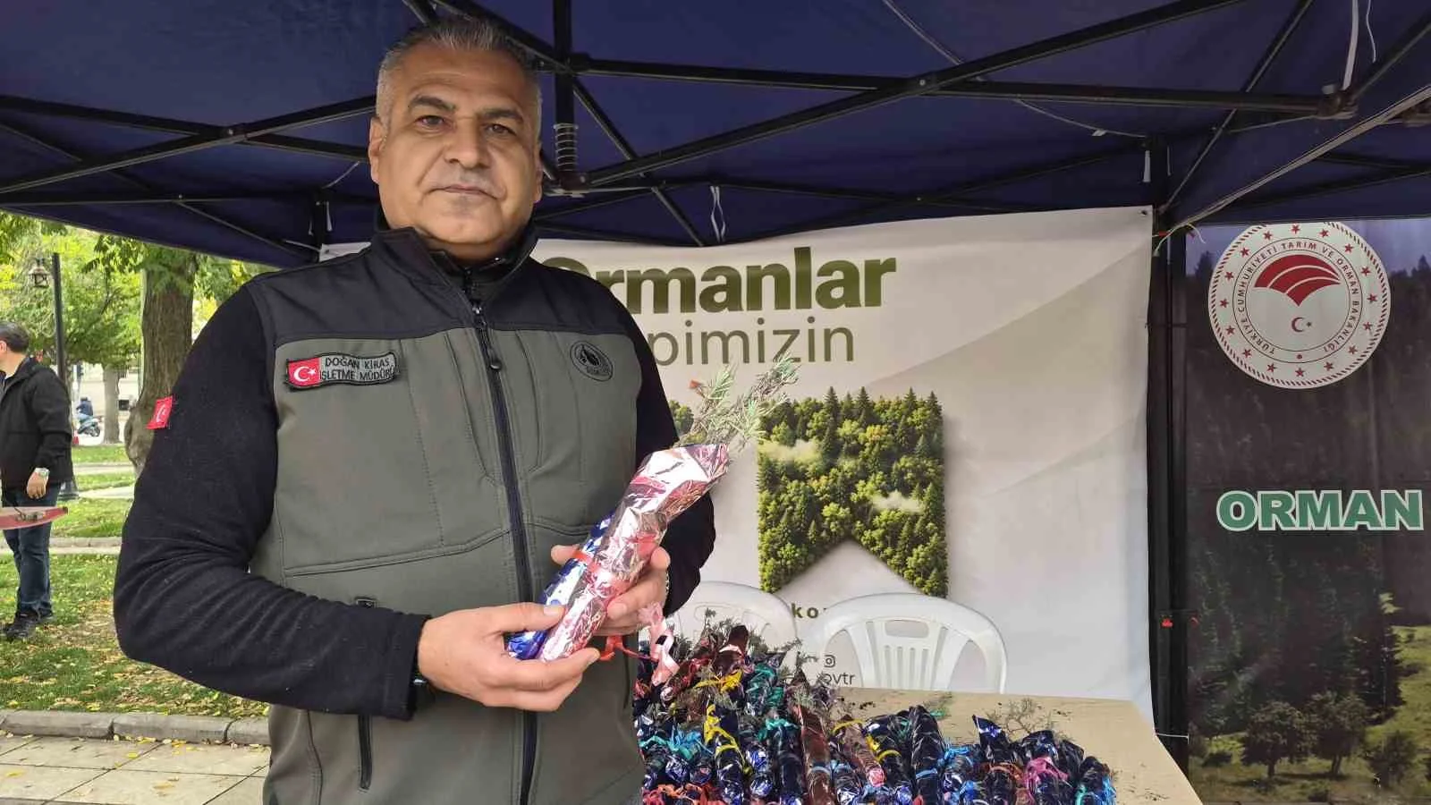 Eskişehir’de Cumhuriyet’in 103’üncü yılına özel bin 103 lavanta fidanı dağıtıldı