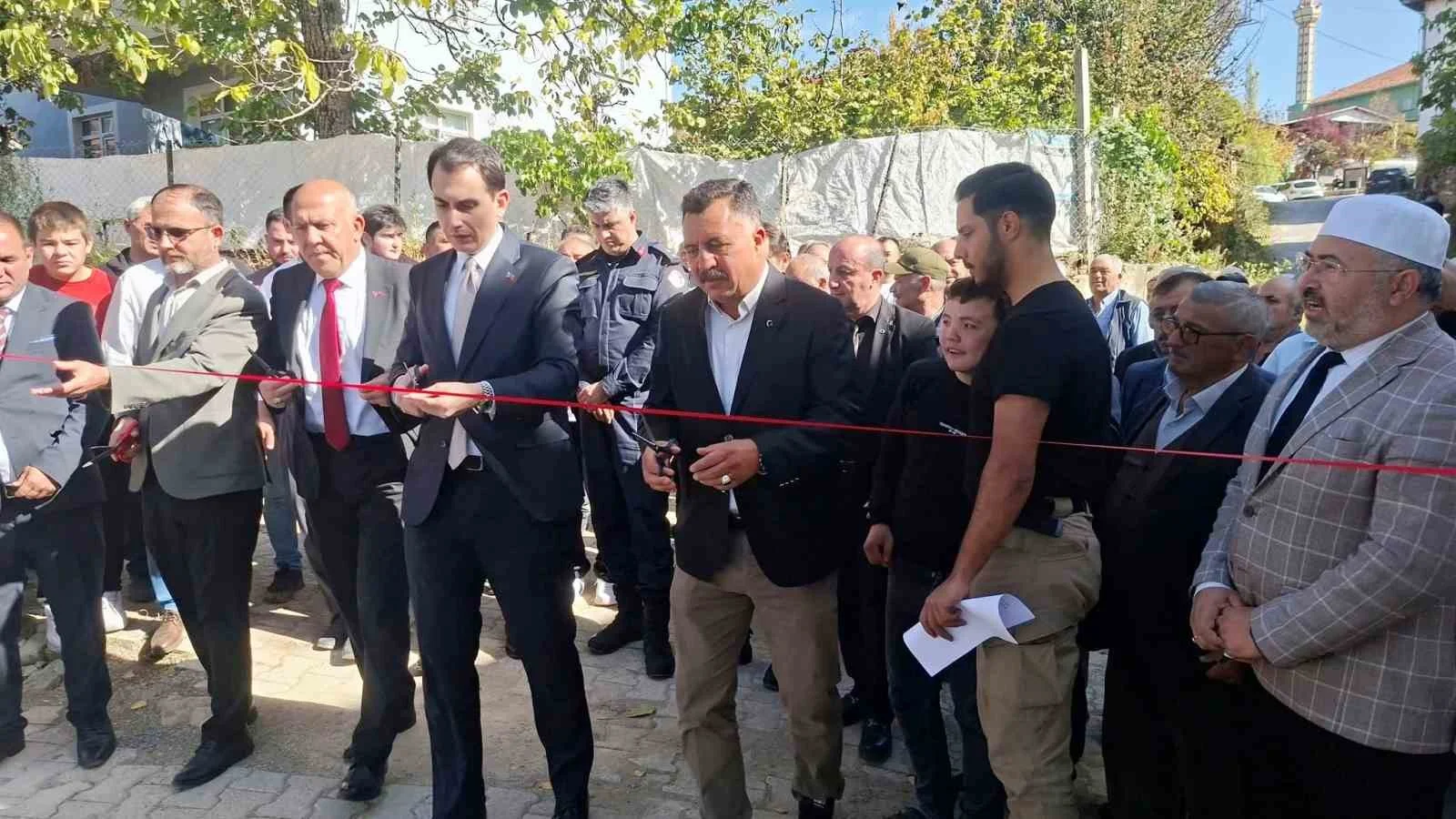 Hisarcık Kurtdere köyünde çok amaçlı salon hizmete açıldı