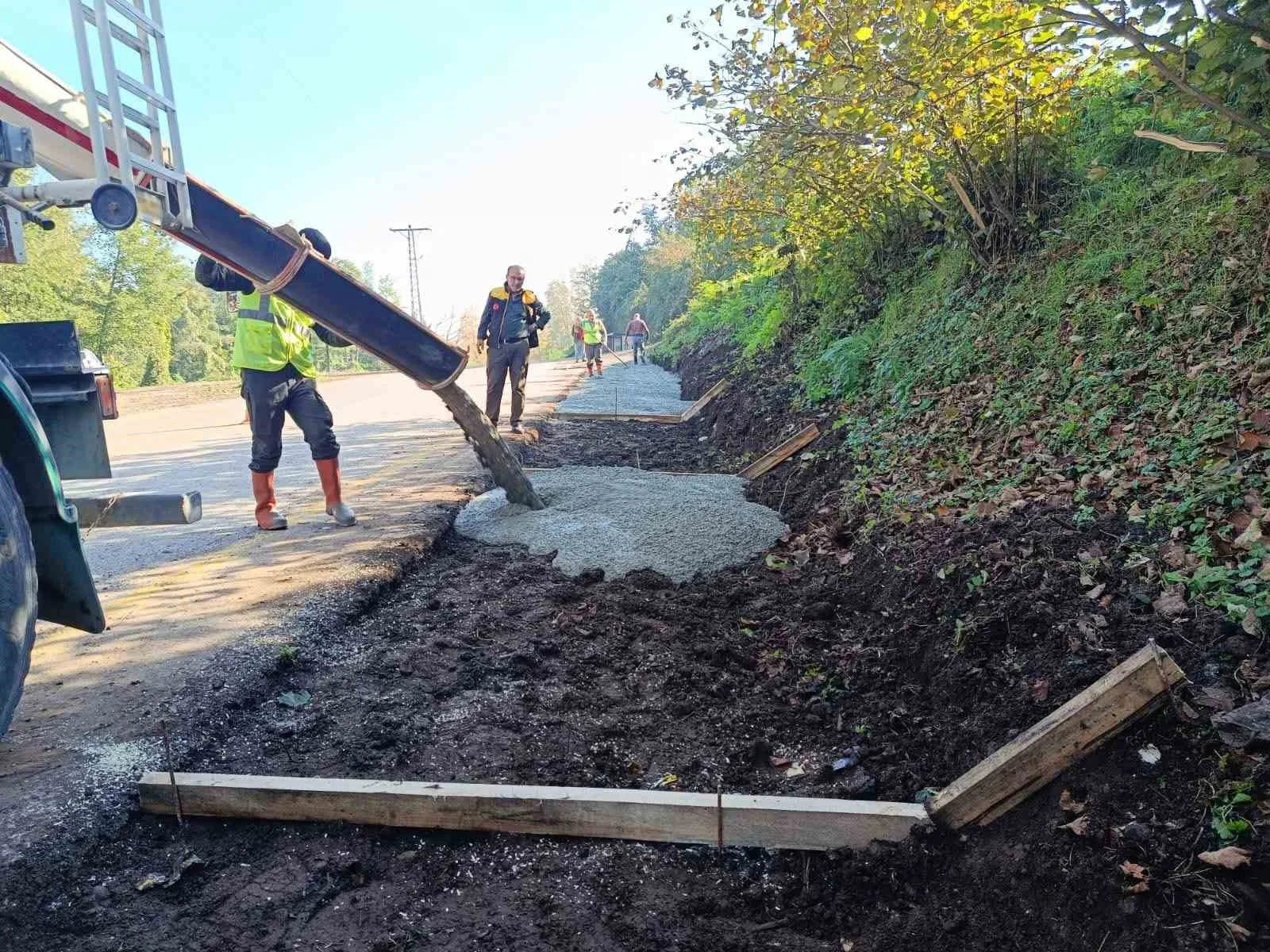 Düzce’de beton kanal çalışmaları sürüyor