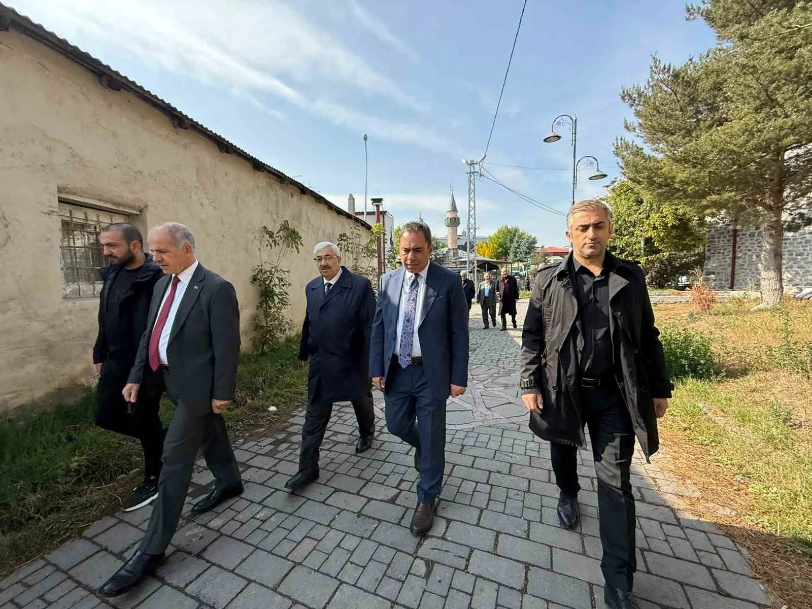 Kars’ta kaldırım işgallerine karşı esnafa bilgilendirme yapıldı