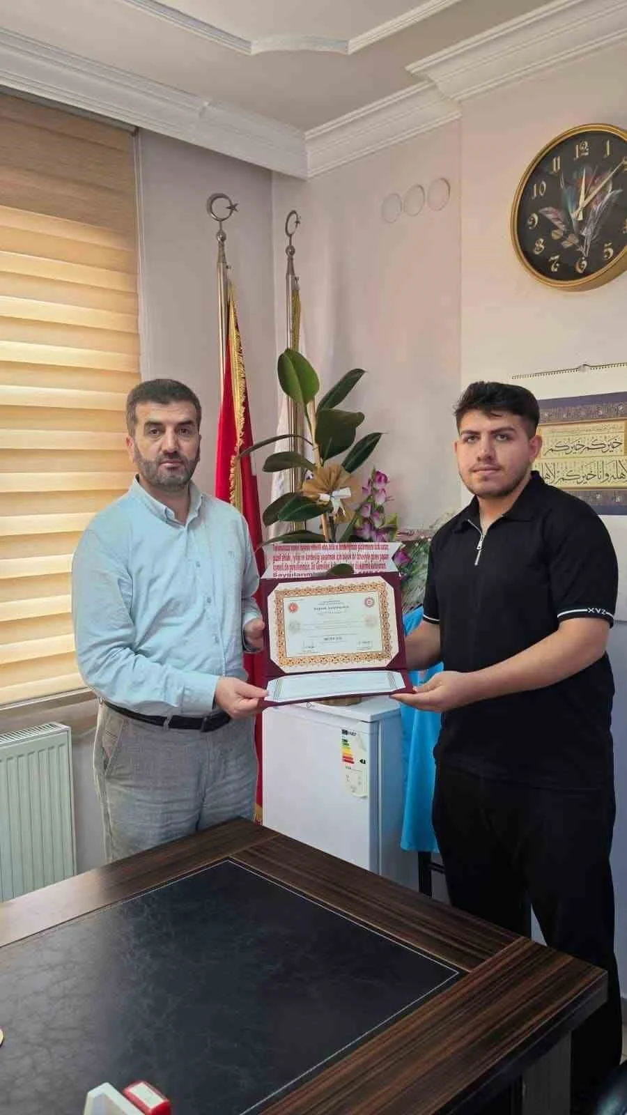 Çermik’te hafızlık eğitimini tamamlayan Kur’an kursu öğrencilerine belgeleri verildi