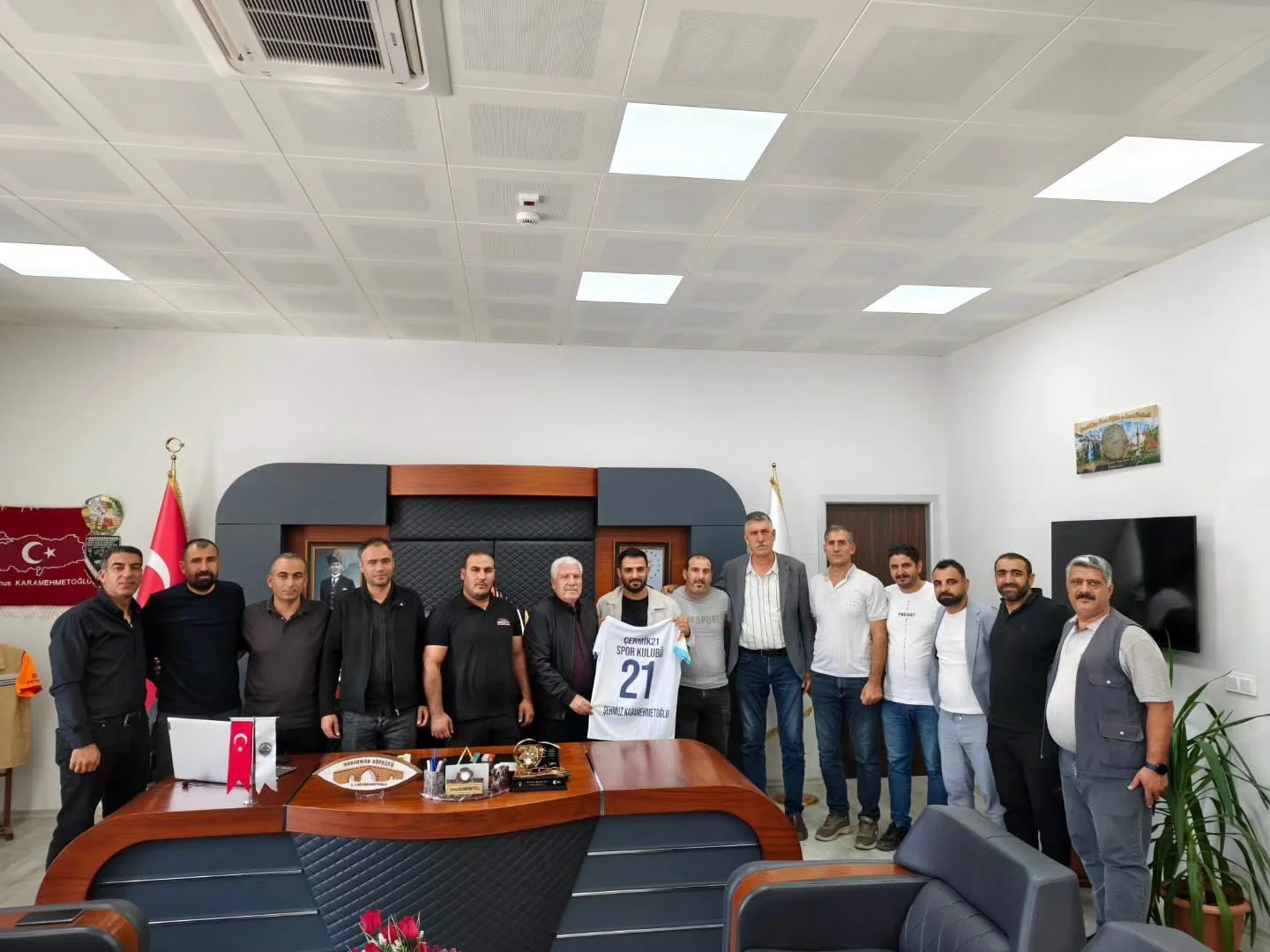 Başkan Karamehmetoğlu’ndan halka sosyal destek