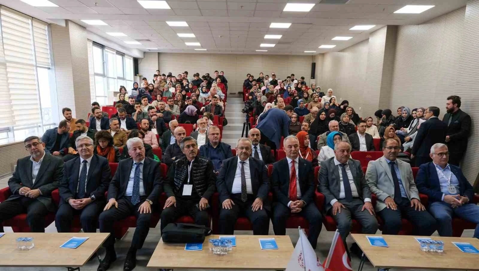 Hitit Üniversitesinde iki gün sürecek 4. Din ve Coğrafya Sempozyumu başladı