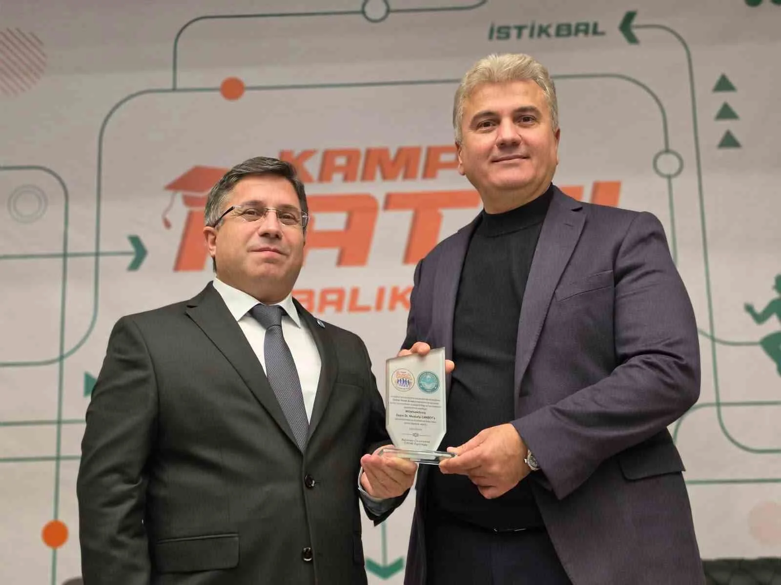Balıkesir Üniversitesinde Türkiye Yüzyılı Zirvesi düzenlendi