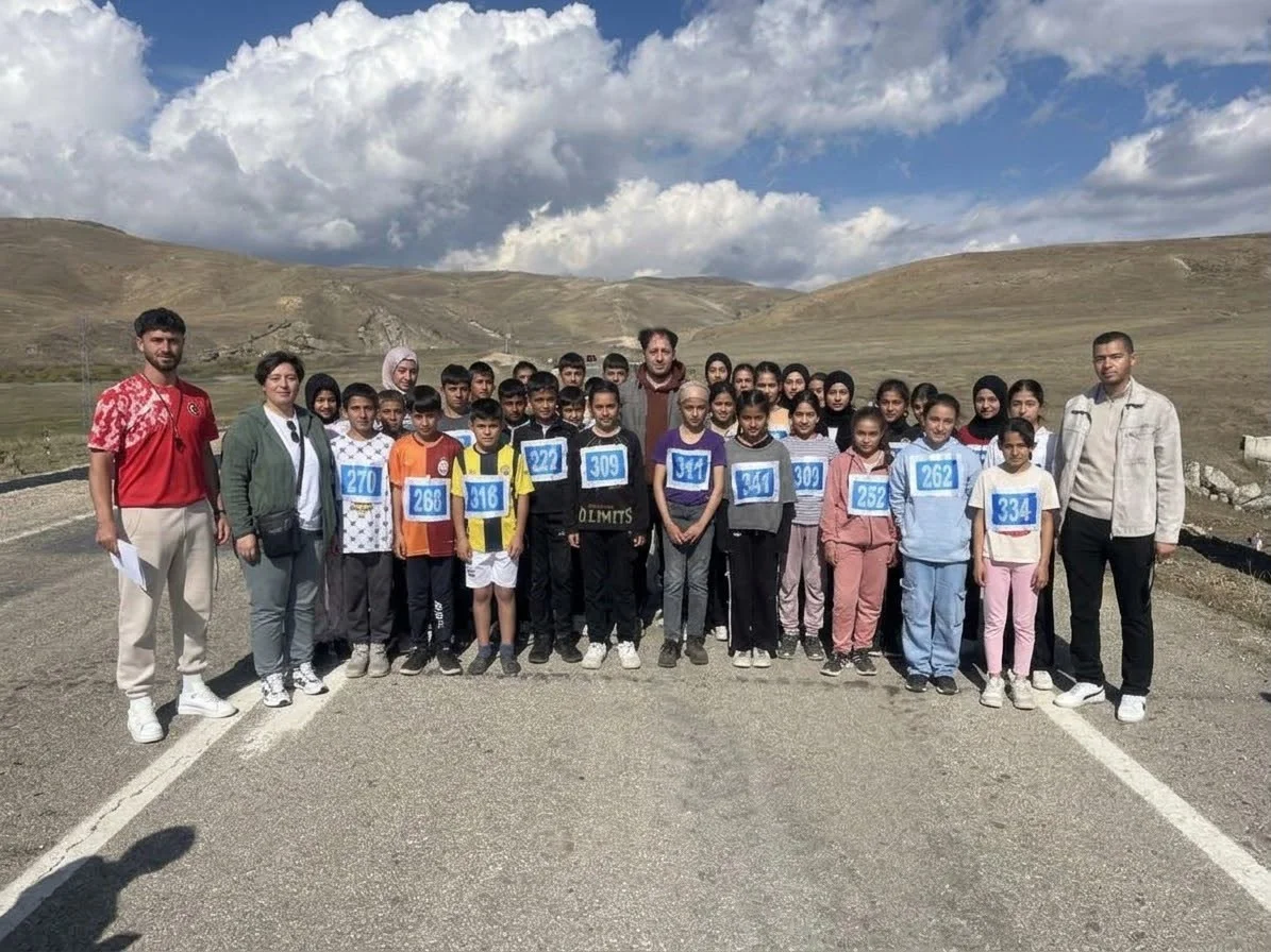 Tekman’da 144 öğrenci yarıştı: Dereceye girenler belli oldu