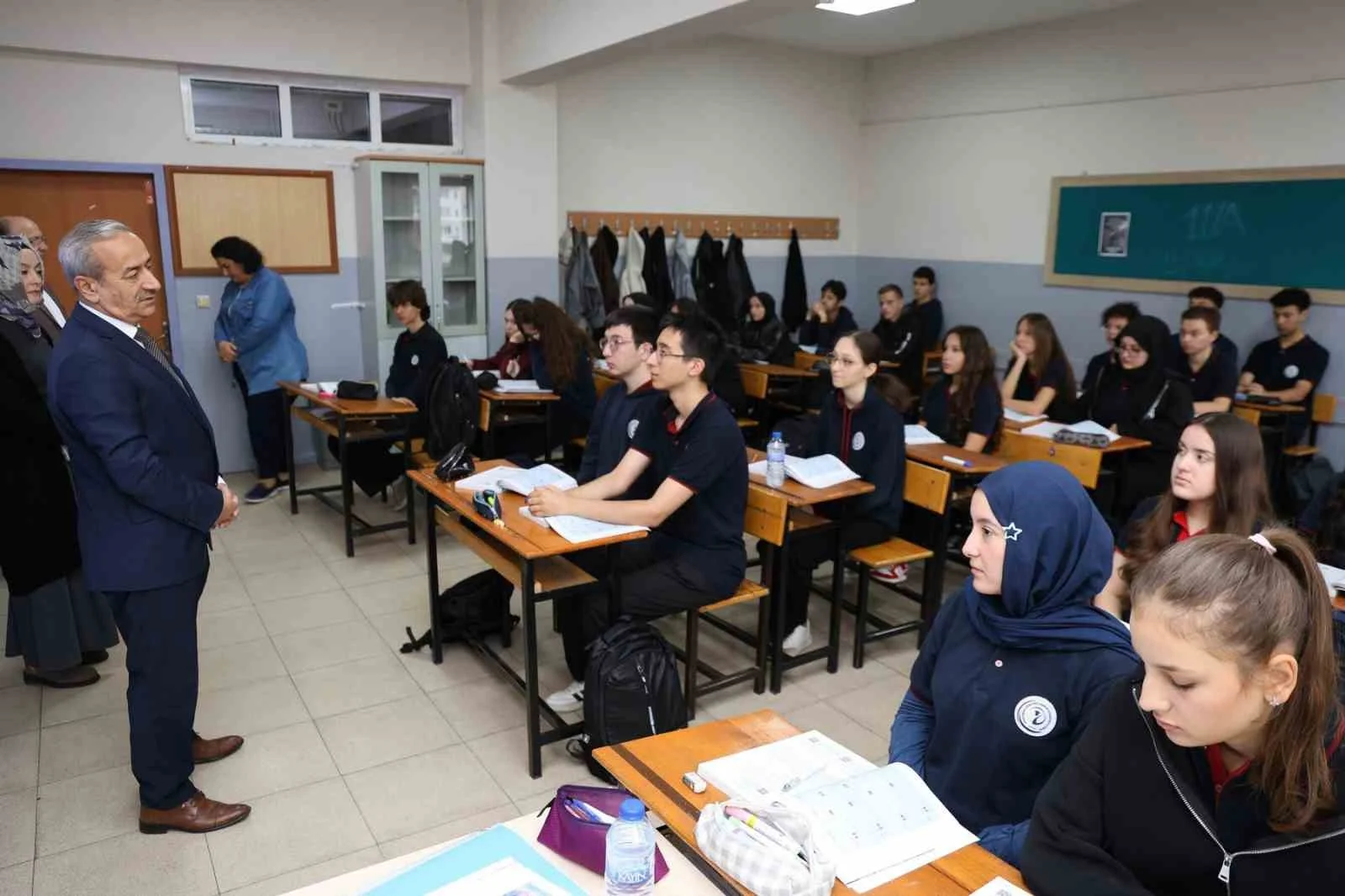 Milli Eğitim Müdürü Akbaş okullarda incelemede bulundu