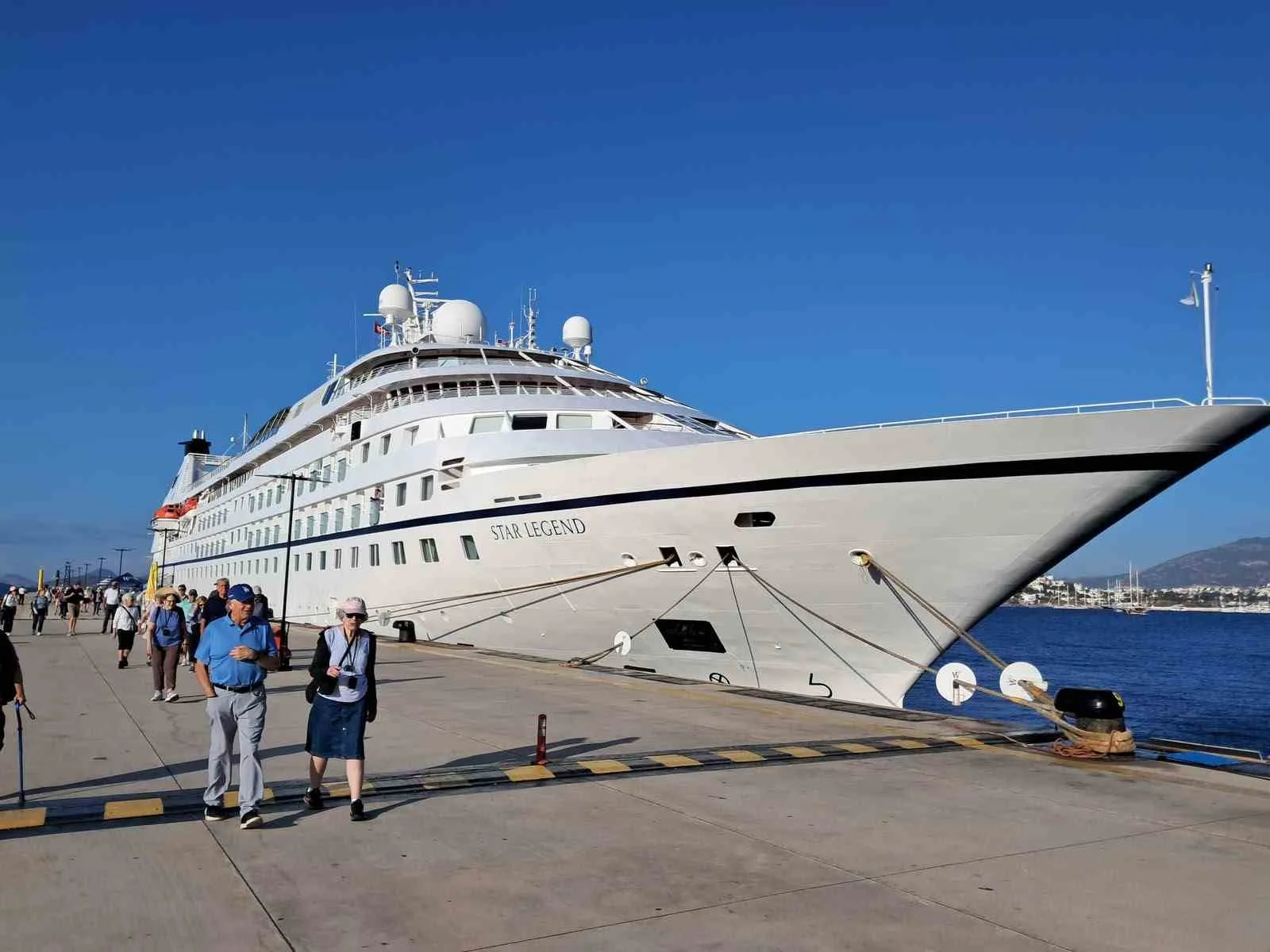 Bodrum’a 300 yolcusuyla geldi