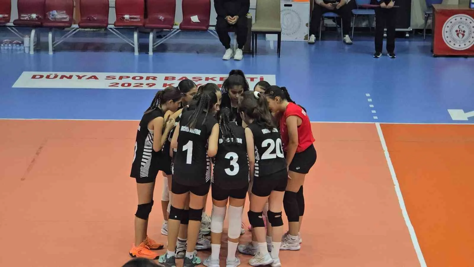 Erciyes Voleybol Kulübü’nden önemli galibiyet