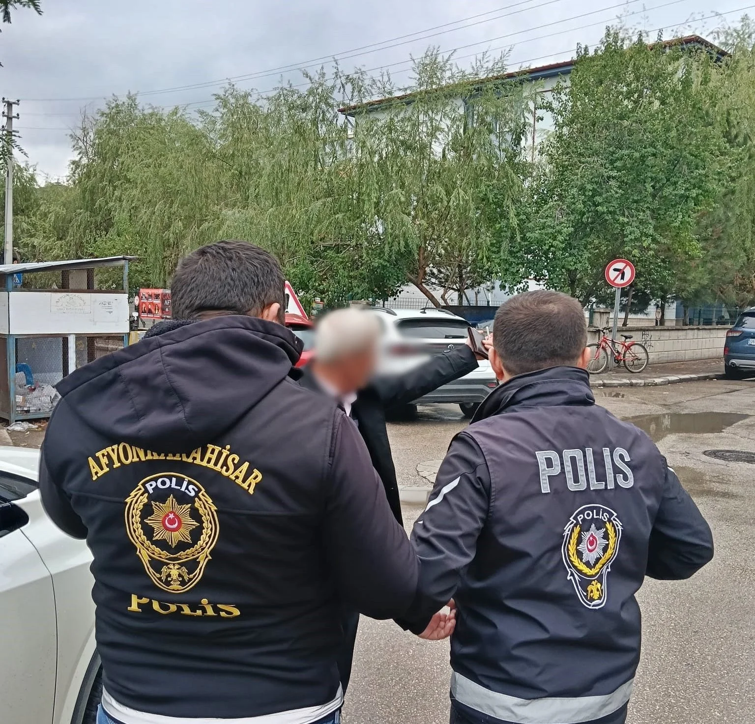Okul çevrelerinde denetimler sürüyor