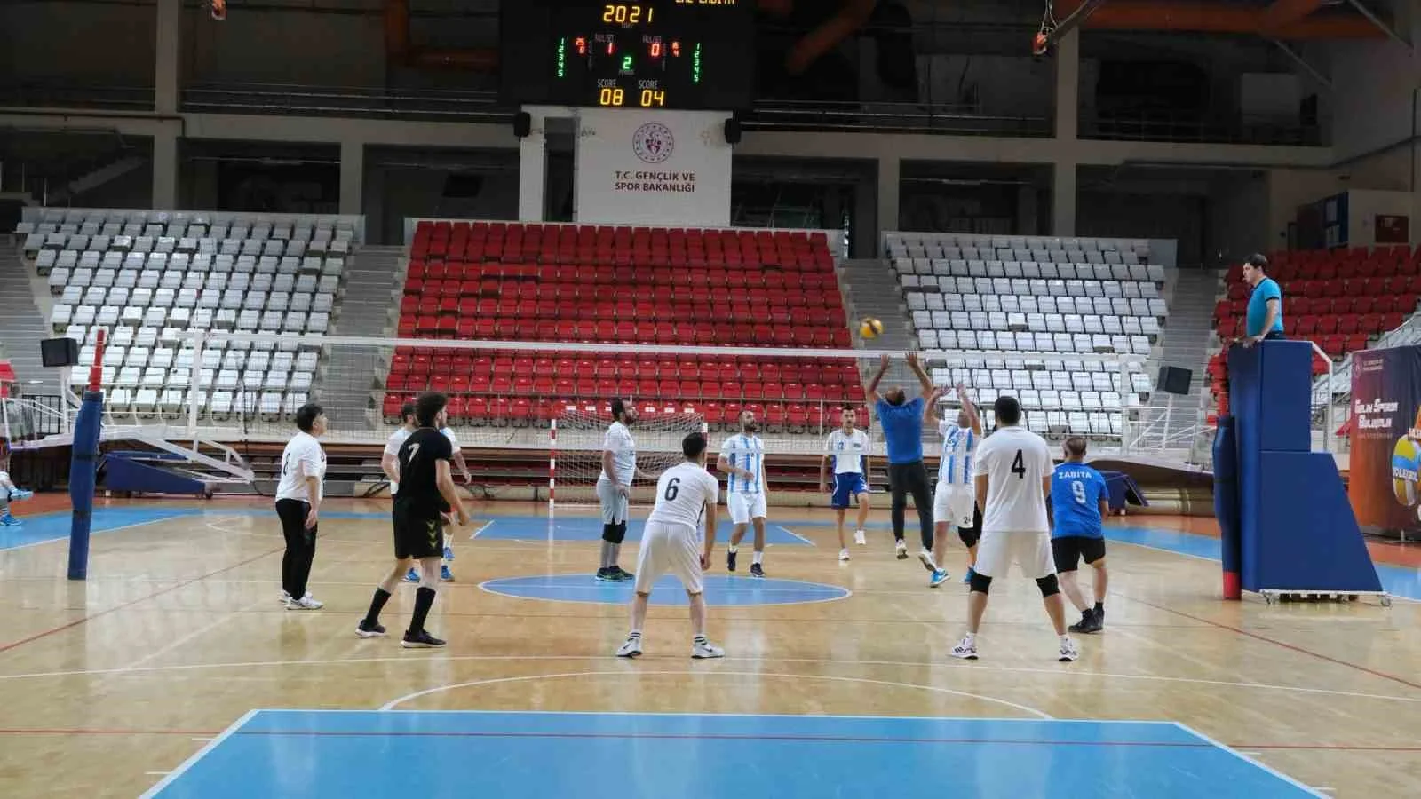 Erzincan’da Kamu Spor Oyunları Voleybol İl Birinciliği başladı