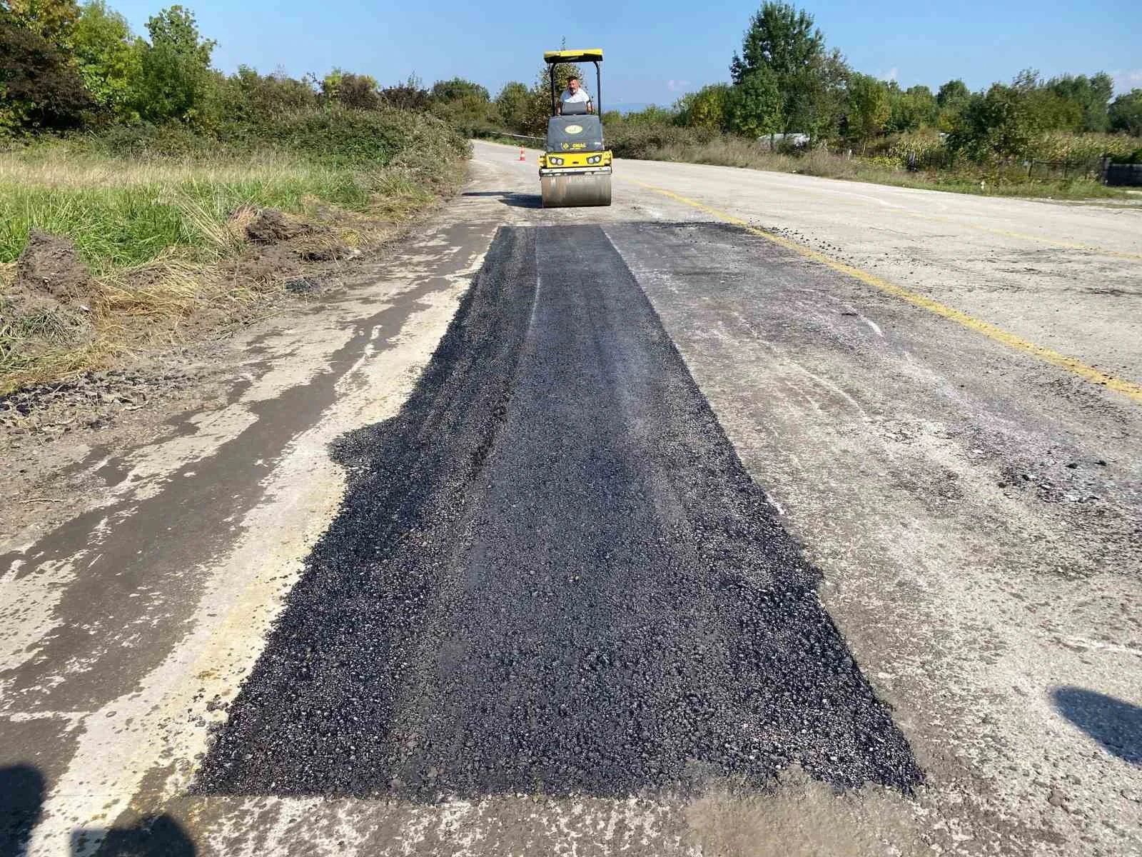 Çalıcuma köyünde asfalt yama çalışmaları tamamlandı