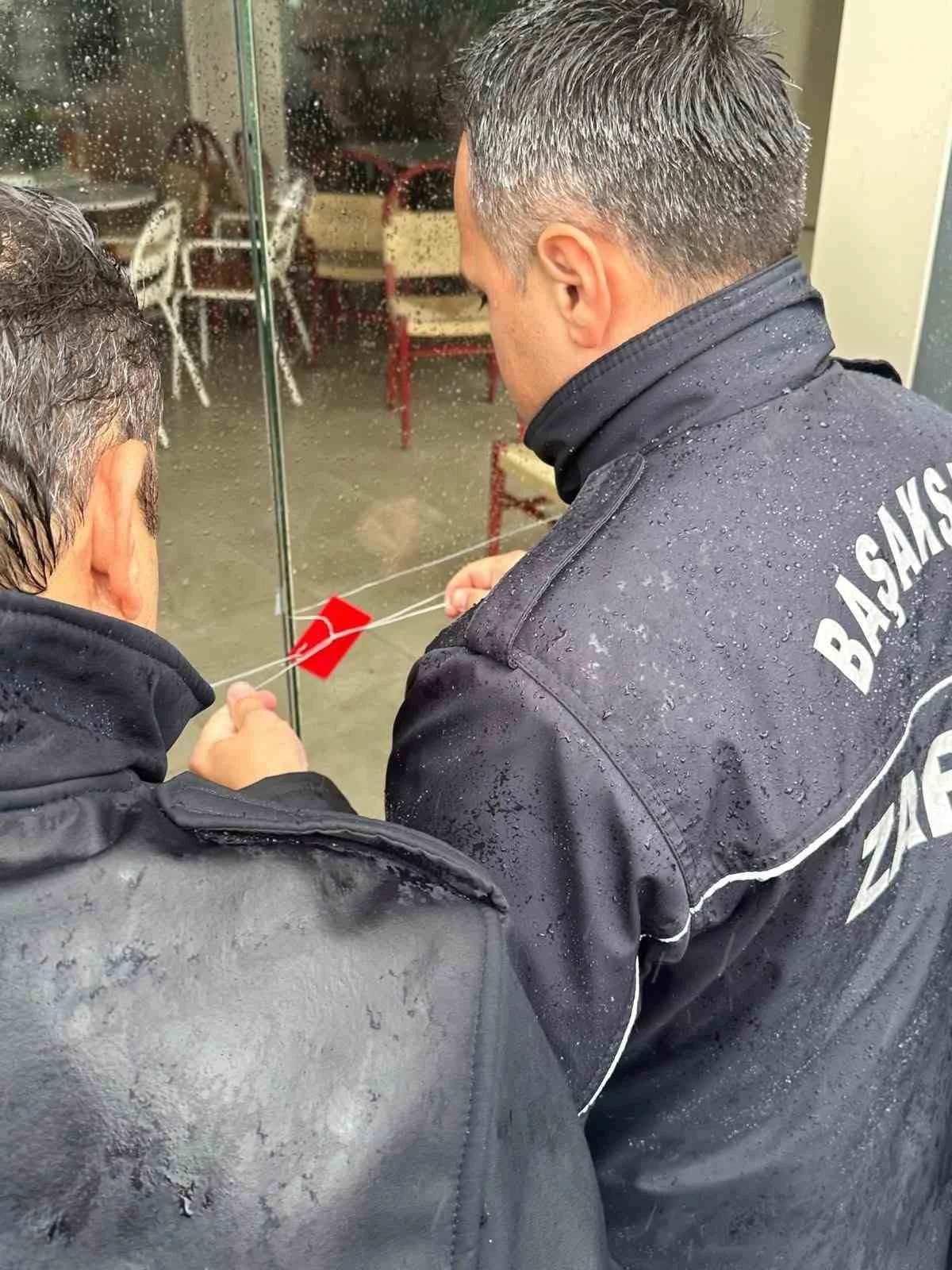 "Kız öğrenci yurdu karşındayız" diye reklam yapan kafe mühürlendi