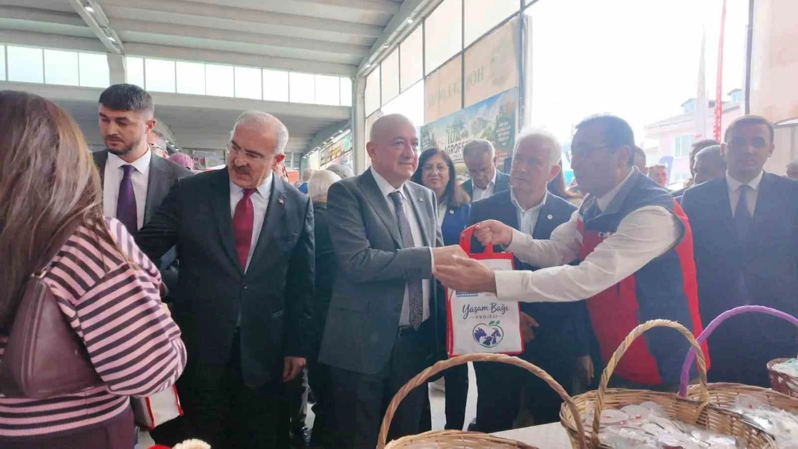 Üreticilere buzağılar için 3 bin adet sağlık seti dağıtılacak