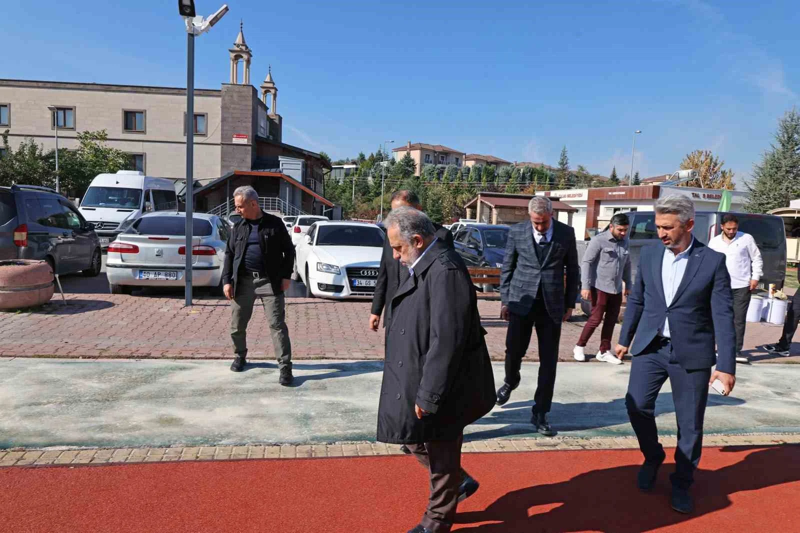 Talas Yamaç Paraşütü İniş Alanı’na göz kamaştıran tartan pist