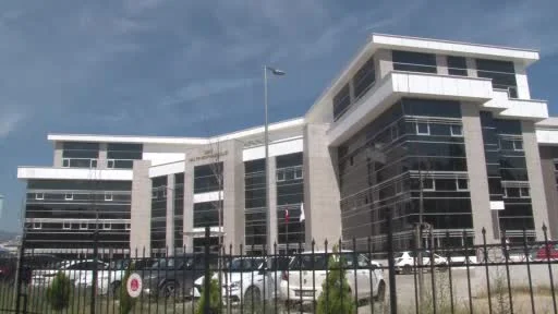 Alaçatı’daki kadın cinayetine 4 tutuklama: Ateş eden zanlı 17 yaşında