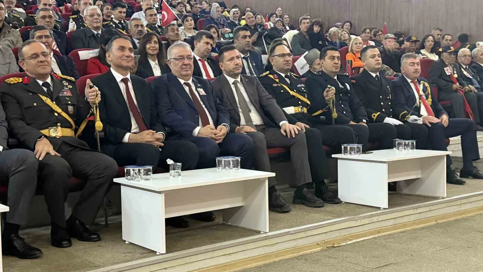 Edremit’te Cumhuriyet’in 103. yılı kutlandı