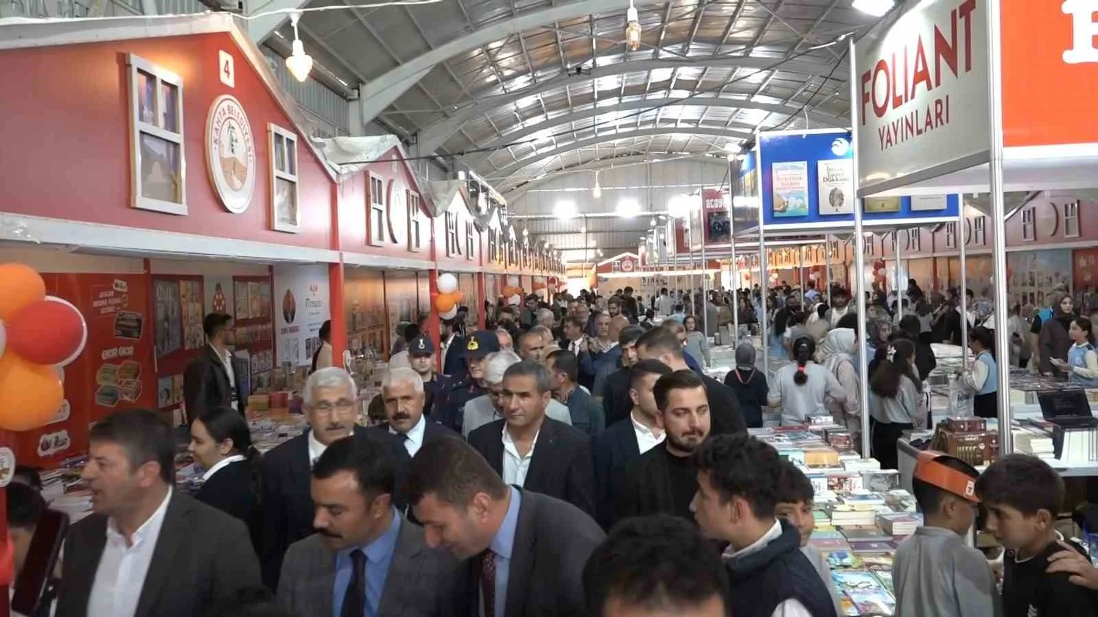 Kahta’da Kültür Şöleni: 2. Kitap Günleri kapılarını açtı