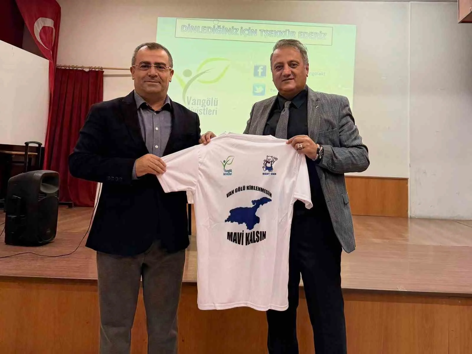 Van Gölü’nün korunması okul sıralarına taşındı
