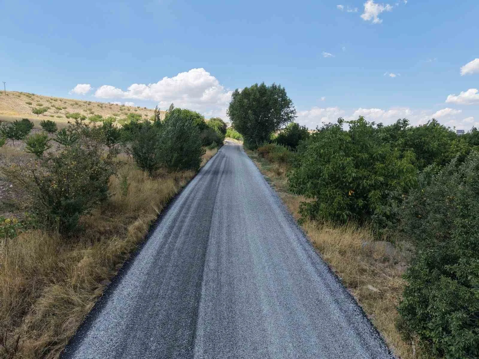 Hekimhan’da 7 mahallenin ulaşımını rahatlatan yol çalışması tamamlandı