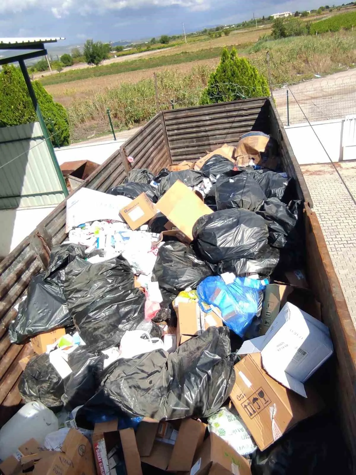 Yunusemre’de 3 yılda 5 ton atık ilaç bertaraf edildi
