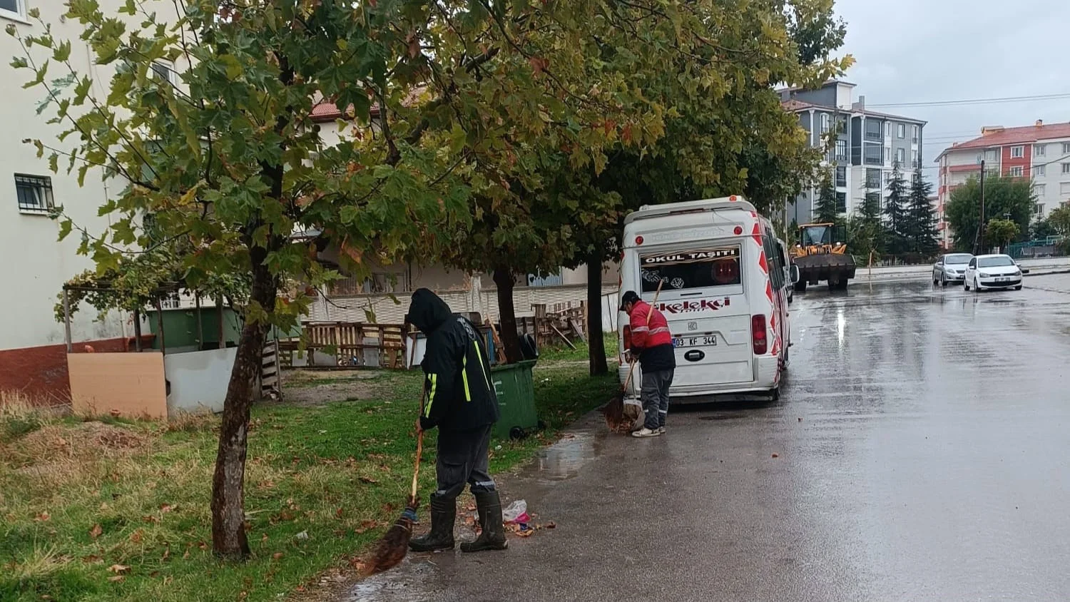 Bolvadin’de temizlik seferberliği sürüyor