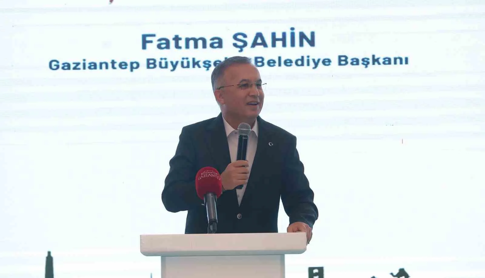 Gaziantep Büyükşehir’den muhtarlara destek sürüyor