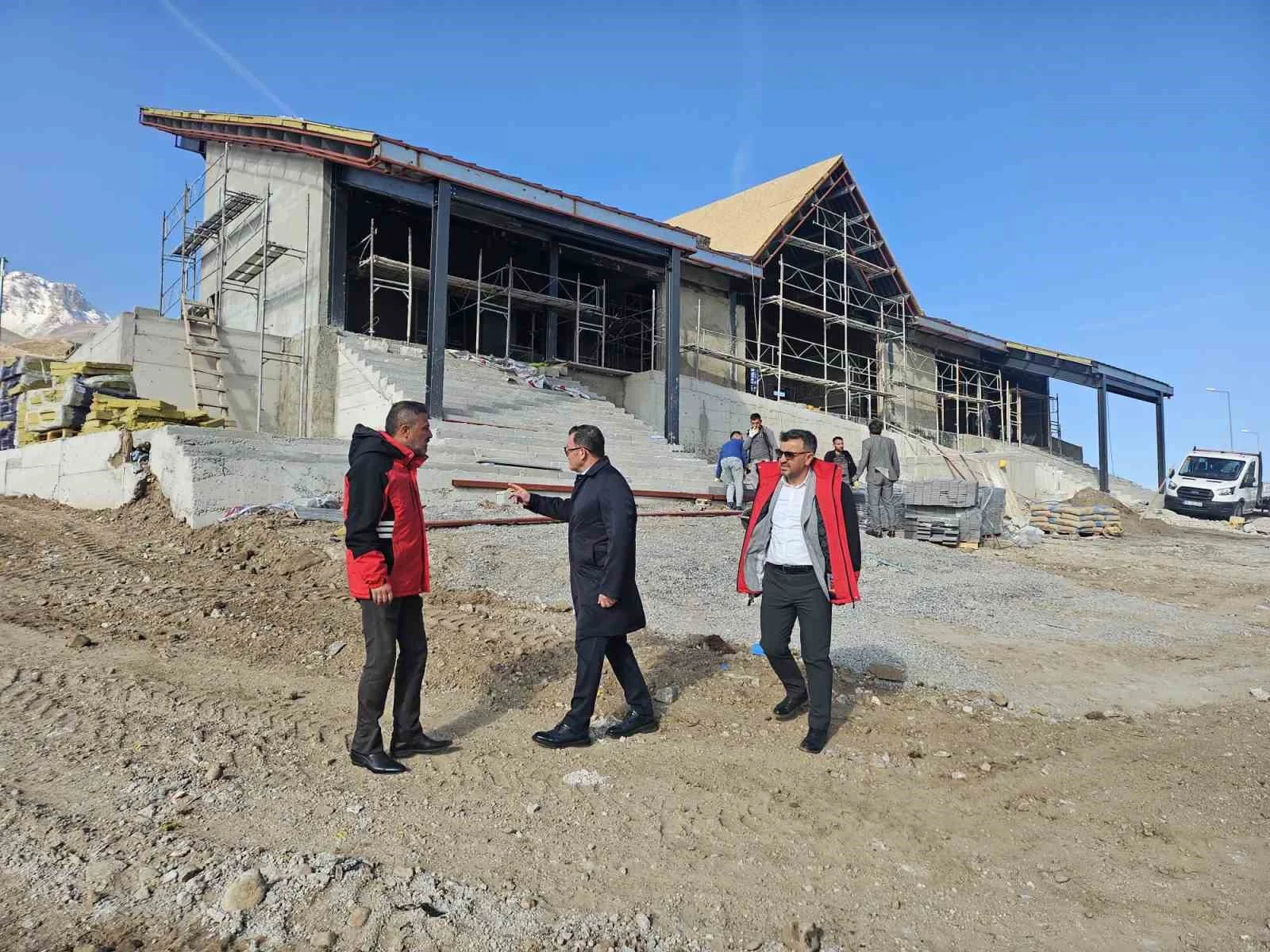 Ali İhsan Kabakcı, Erciyes Dağ Kızağı tesisini inceledi