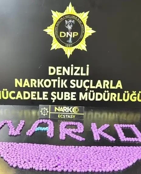 Araçların motorunda uyuşturucu sevk eden 3 şüpheli tutuklandı
