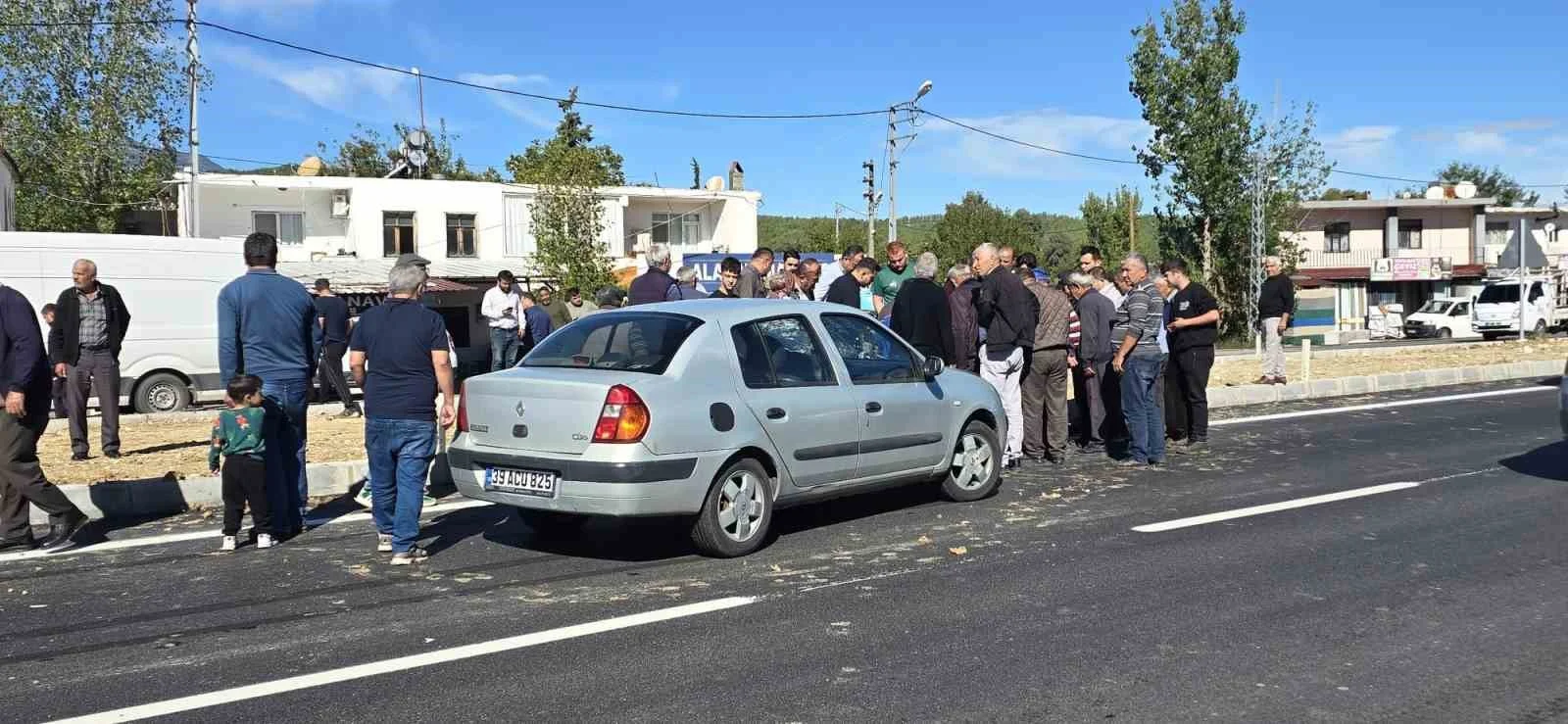 Karşıya geçmek isterken otomobilin çarptığı yaşlı adam hayatını kaybetti