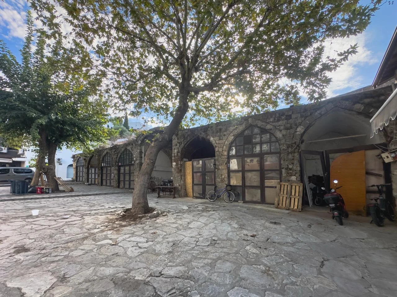 Marmaris’in tarihi kervansarayı için hukuki süreç bekleniyor