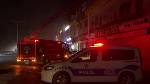 İş yerinin bacasında çıkan yangın korkuttu