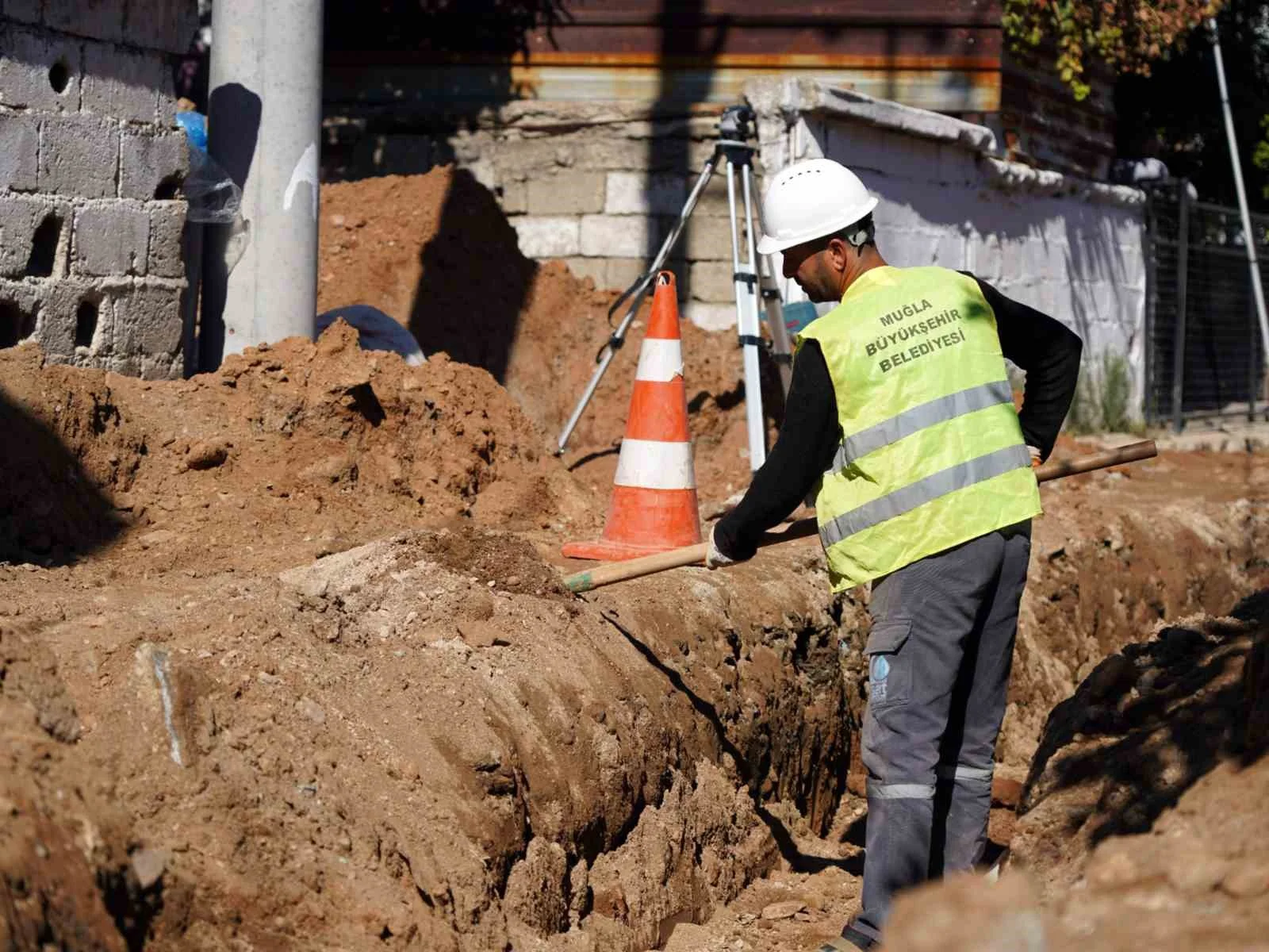Milas Küçükdibekdere’de 5 bin 500 metrelik altyapı yatırımı